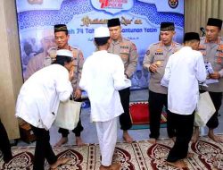 Wujud Peduli Sesama, Humas Polri Berikan Tali Asih Kepada 100 Anak Yatim pada Khatanan HUT Ke-74