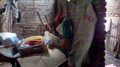 Bupati Sidoarjo Pastikan Bantuan Renovasi untuk Tiga Rumah Segera