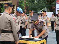 Upacara Sertijab Pejabat Utama dan Kapolsek Jajaran Polres Takalar Berlangsung Khidmat