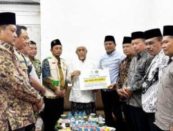 Bupati Subandi Serahkan Donasi dari Para ASN ke Pesantren Al-Khoziny