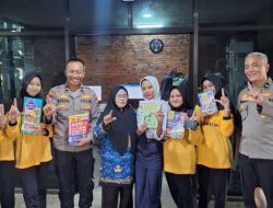 Satbinmas Polres Kediri Kota Gelar ‘Rabu Berguru’, Ajak Anggota dan Pelajar Tingkatkan Wawasan di Perpustakaan Kota