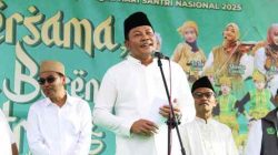 Bupati Sidoarjo Subandi Lepas Ribuan Peserta Mlaku Bareng Santri