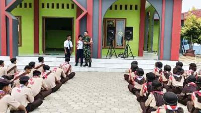 Bentuk Karakter Siswa, Babinsa Koramil 02/Taman Beri Materi Pada Latihan Dasar Kepemimpinan.