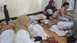 Puluhan Siswa Dilarikan ke Puskesmas Gemarang Diduga Keracunan Usai Santap Menu MBG