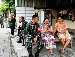 Pererat Soliditas, Dan SSK TMMD ke-126 Anjangsana Bersama Anggota Satgas