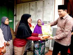 Bupati Subandi Serahkan Santunan Senilai 10 Juta Untuk Korban Tragedi Pondok Al Khoziny Buduran