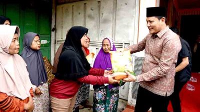 Bupati Subandi Serahkan Santunan Senilai 10 Juta Untuk Korban Tragedi Pondok Al Khoziny Buduran