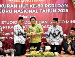 Bupati H. Subandi Resmikan Podcast dan Studio Mini Milik PGRI Sidoarjo