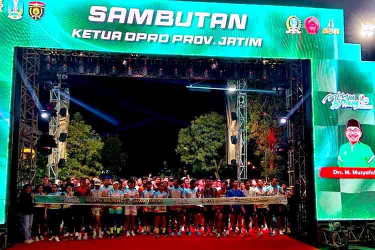 Ribuan warga ngawi meriahkan