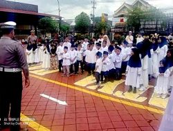 Santri Pondok Qur’an Songo Siji Kedunggalar Dapat Edukasi Tertib Lalu Lintas dari Polres Ngawi