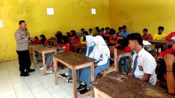 Bhabinkamtibmas Desa Jogorogo Sosialisasikan Anti Bullying di SMK PGRI 8 Ngawi