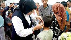 Wabup Sidoarjo Serahkan Alat Bantu Dengar kepada 27 Penerima Manfaat Tuna Rungu