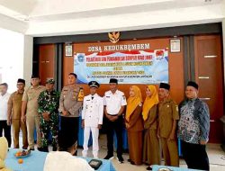 Camat Mantup Ingatkan Etika Pelayanan dalam Pelantikan Perangkat Desa Kedukbembem