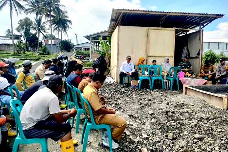 Danramil Moga Laksanakan Peletakan Batu P