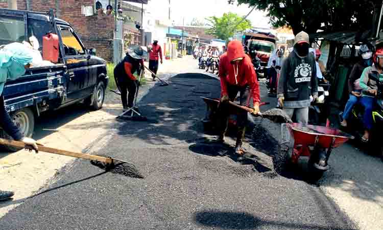 Gerak Cepat Pemkab Sidoarjo Atasi Jalan Rusak Secara Bergiliran