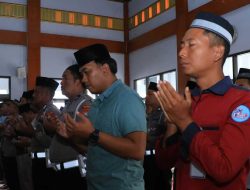 Polres Ngawi Gelar Sholat Ghaib untuk Korban Banjir Aceh, Sumatera dan Erupsi Gunung Semeru di Jawa Timur