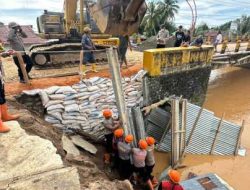 Kolaborasi Polri dan Masyarakat Sukses Pulihkan Jembatan Pandan Tapanuli Tengah