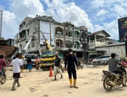 Personel Brimob Kawal Penormalan Listrik di Aceh Tamiang