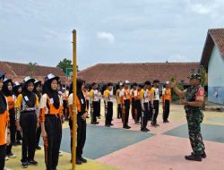 Babinsa Koramil 08/Randudongkal Berikan Materi LDKS kepada OSIS SLTPN 2 Randudongkal