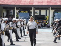 Panas terik tak halangi semangat berlatih , Para PJU dan Kapolsek Jajaran Polres Kediri