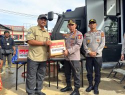 Kapolri Tinjau Posko Pengungsian di Aceh Tamiang, Salurkan Bantuan ke Korban Bencana