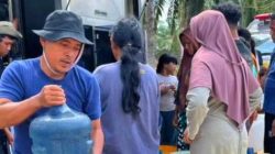 Polri Hadirkan Air Bersih Warga Terdampak Bencana Banjir di Sumatera
