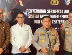 Polri Serahkan Sertifikat Audit Sistem Pengamanan Objek Vital Nasional Tahun 2025