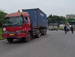 Ops Lilin Semeru Ditlantas Polda Jatim Batasi Operasional Angkutan Barang Saat Nataru
