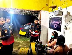 Jelang Tahun Baru 2026, Polisi Gresik Sita Puluhan Botol Miras dari Kafe Remang-remang
