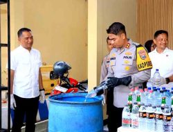 Jelang Tahun Baru, Polres Ngawi Musnahkan Barang Bukti Miras dan Knalpot Brong
