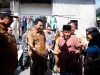 Pemkab Sidoarjo Renovasi Rumah Kakek Pencari Rongsokan