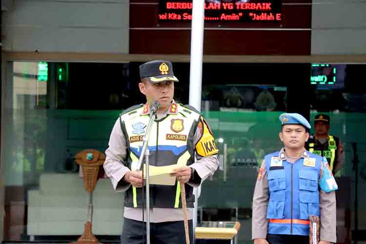 Polres Lamongan Gelar Apel Kesiapan Pengamanan Malam Pergantian Tahun Baru
