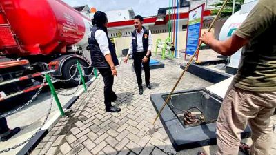 Sat Reskrim Polres Ngawi Cek SPBU Imbas Antrian Panjang