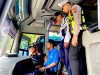 Satlantas Polres Lamongan Intensifkan Ramp Check dan Tes Urine Awak Bus Jelang Natal dan Tahun Baru