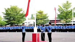 Wabup Sidoarjo Pimpin Upacara Bendera HUT Korpri