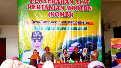 Wabup Sidoarjo Serahkan Bantuan Alsintan