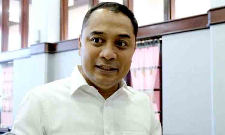 Wali Kota Surabaya Batasi Penggunaan HP Anak di Sekolah