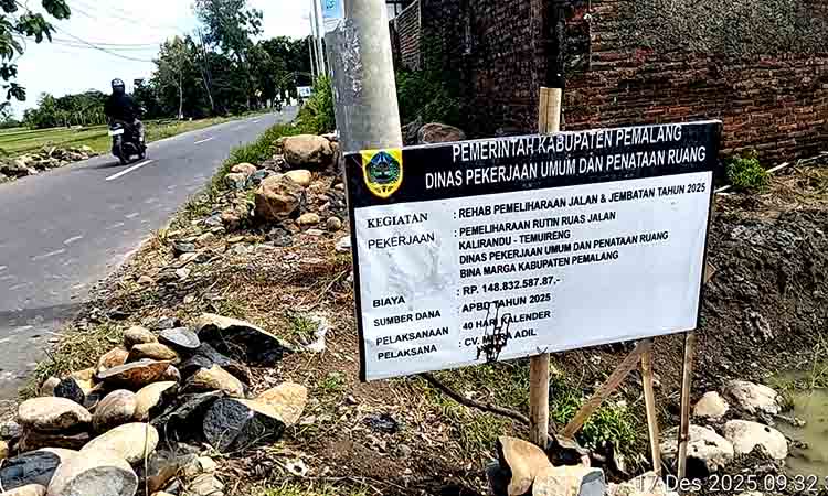 Ualitas Proyek Jalan Kalirandu–Temui Ireng Dipertanyakan