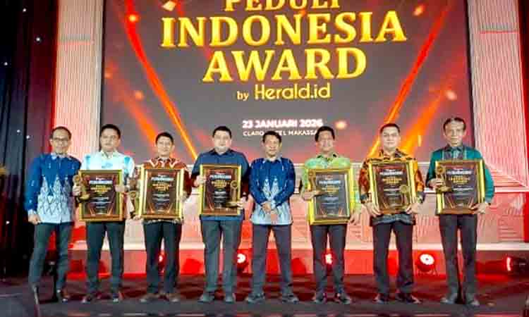 Bupati Takalar Raih Penghargaan