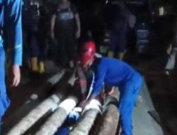 Tim SAR Korpolairud Bangun Jembatan Sementara di Korong Maranci, Padang Pariaman