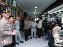 Kapolres Jember Kunjungi Kantor Samsat Pastikan Pelayanan Optimal