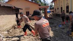 Brimob Hadir Dukung Pemulihan Rumah dan Aktivitas Ibadah Pascabencana Batang Toru