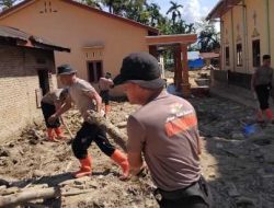 Brimob Hadir Dukung Pemulihan Rumah dan Aktivitas Ibadah Pascabencana Batang Toru