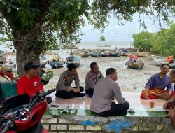 Satpolairud Polres Gresik Imbau Nelayan Utamakan Keselamatan Waspadai Cuaca Ekstrem