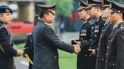 Kapolda Jatim Anugerahkan Tanda Kehormatan kepada Ribuan Personel