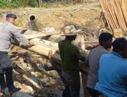 Polri Bersama Masyarakat Bangun Jembatan Darurat, Akses Tiga Kampung di Rusip Antara Kembali Terhubung
