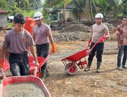 Tim SAR Resimen II Pas Pelopor Normalisasi Sungai dan Dukung Pembangunan Huntara di Agam