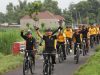 Gowes Bareng Kapolres Kediri Warnai Aktivitas Pagi di Kampung Inggris