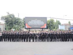 30 Personel Polres Kediri Kota Terima Tanda Kehormatan Negara Satyalancana Pengabdian