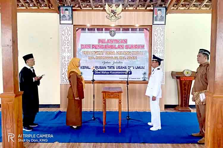Kades Pelang Kidul Lantik Kepala Urusan Tata Usaha Dan Umum